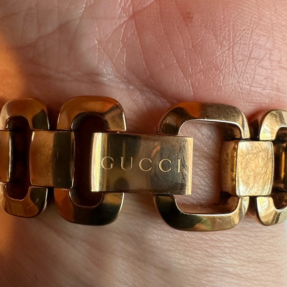 Genuine Gucci Rose Goldtone Bracelet Watch With Diamonds - Picture 11 of 11